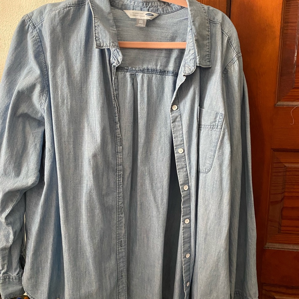 ❤️ Old Navy denim button shirt